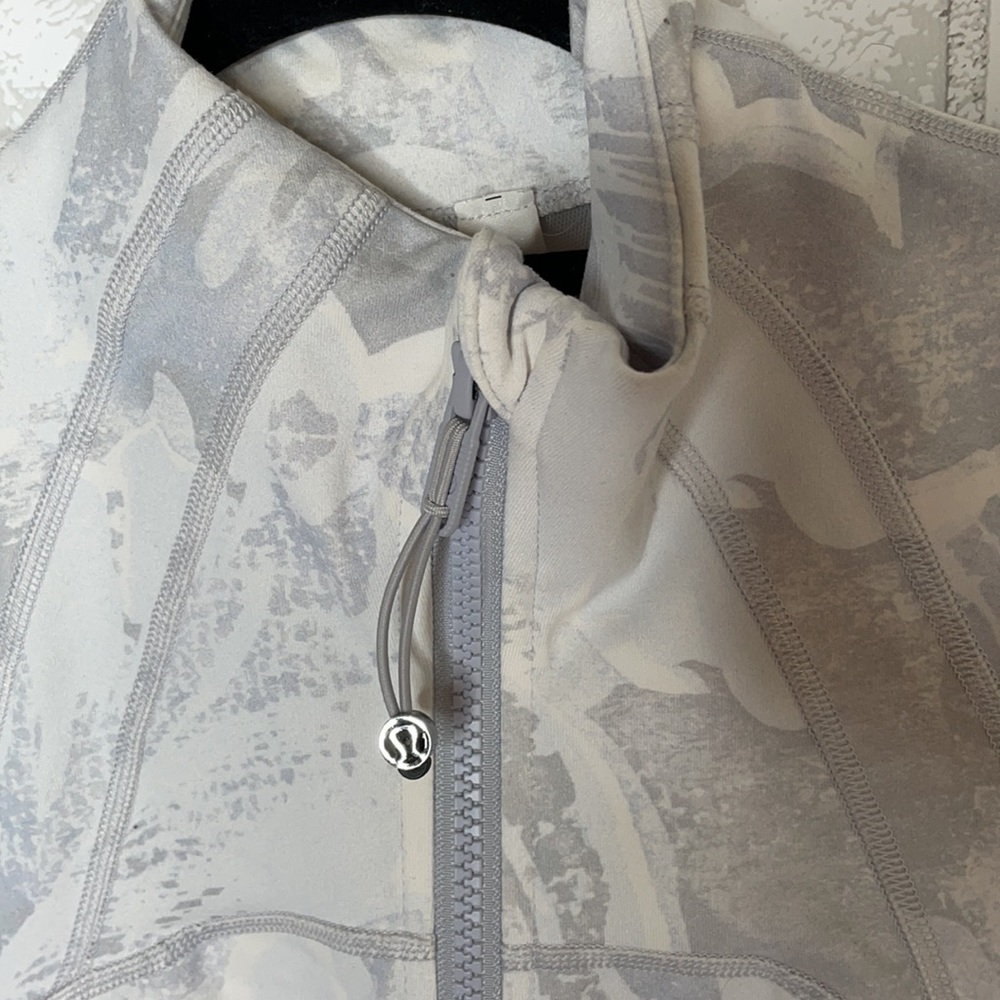 Lululemon White/Grey Patterned Define Jacket - image 6